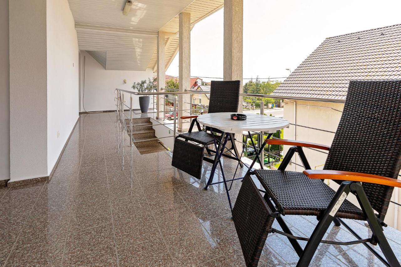 Vila Mosel 2 Mai Exterior photo
